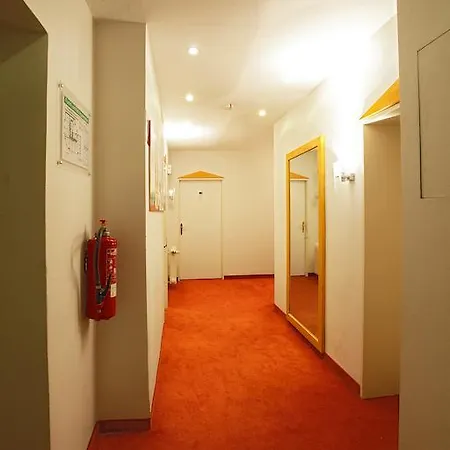 Warsteinerhof By Centro Comfort 3* Colonia